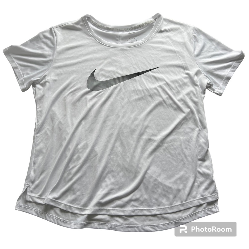 Nike short sleeve dry fit athletic top, size Medium